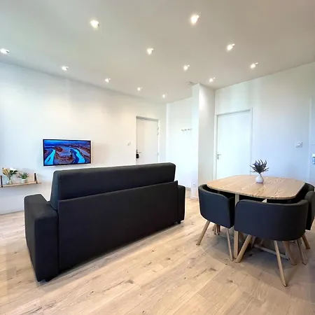 Duplex Urbain Proche Centre-ville De - 6 Pers * Lyon