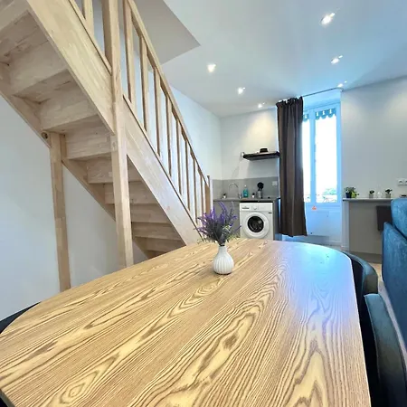 Duplex Urbain Proche Centre-ville De - 6 Pers