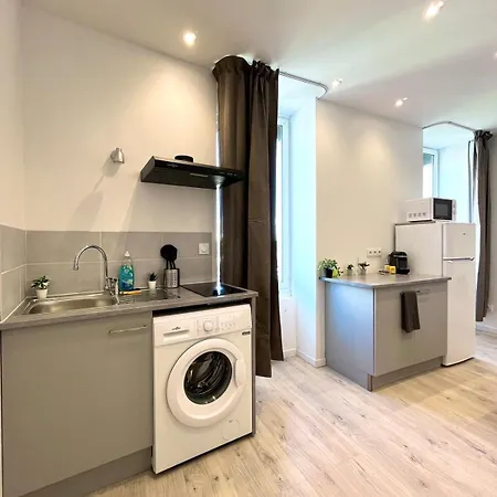 Duplex Urbain Proche Centre-ville De - 6 Pers Apartment