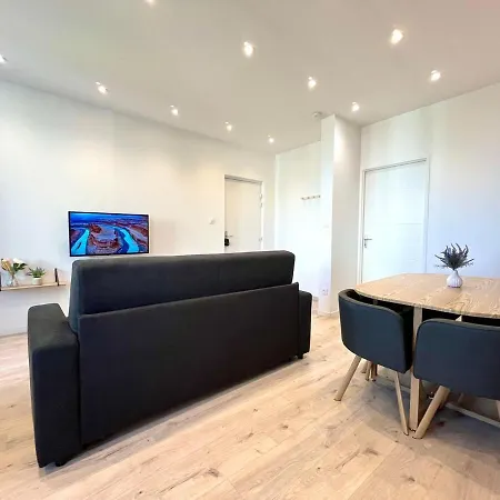 Duplex Urbain Proche Centre-ville De - 6 Pers